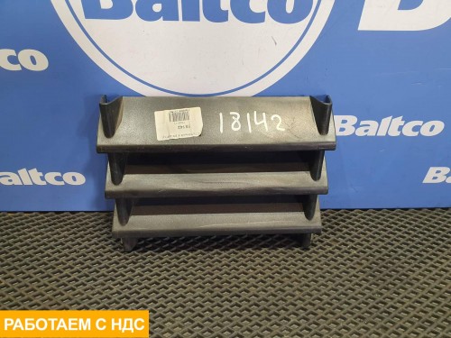 Ступенька в решетку левая