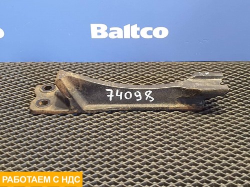 Кронштейн глушителя