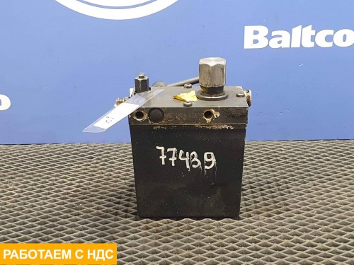 Насос подъема кабины